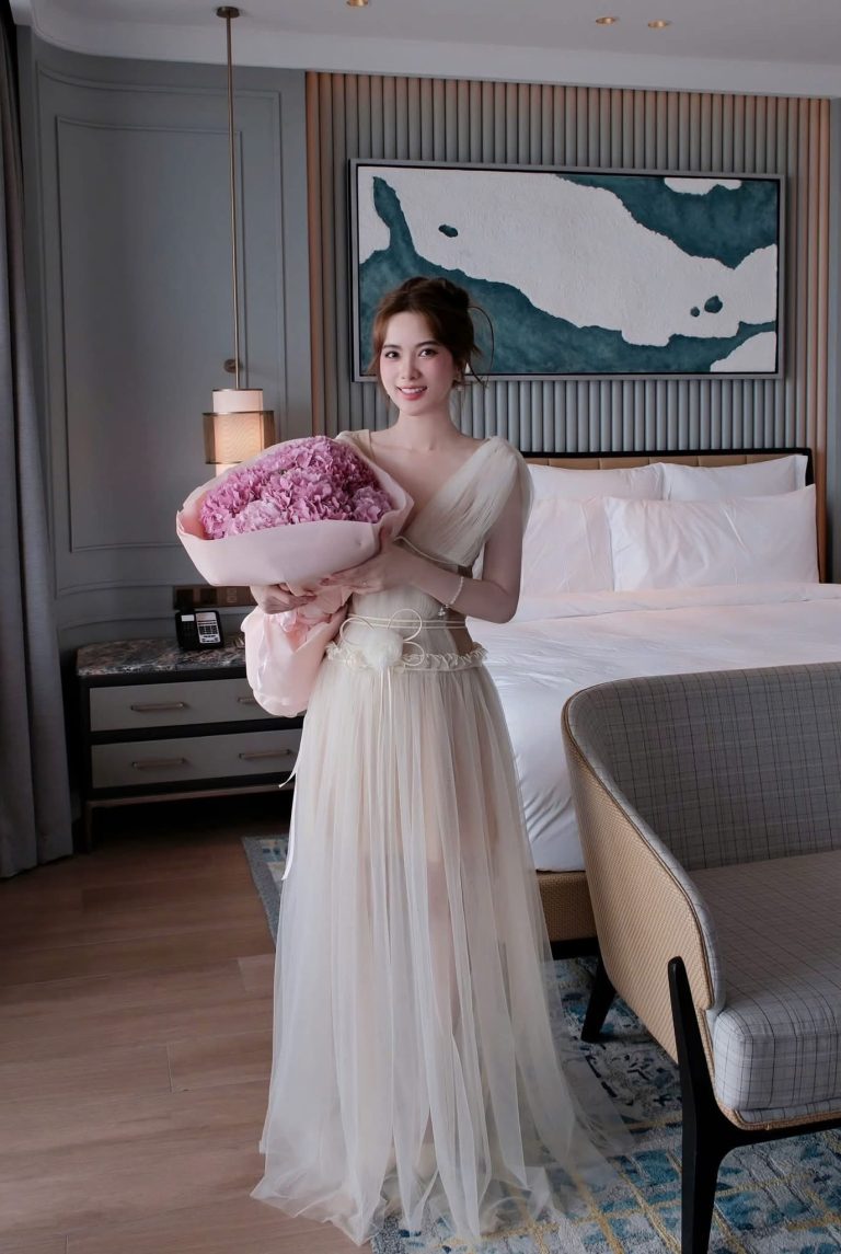 Pass đầm Em Xinh size M – còn tag