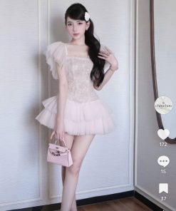 Pass đầm hồng ren ngắn Chou