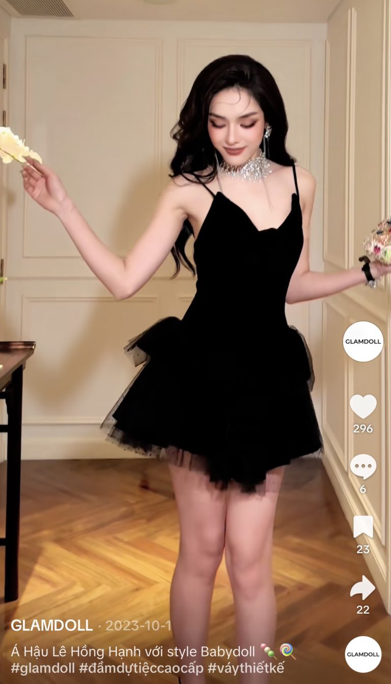 Pass váy Glamdoll đen ngắn
