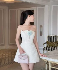 Pass váy cup size S trắng Chou - như new